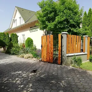  Апартаменты Imola Es Andrea Apartmanhaz
